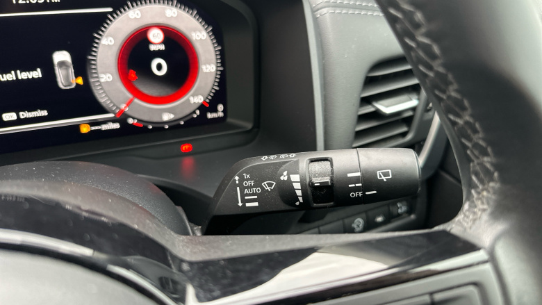 Nissan Qashqai 1.3 DiG-T MH N-Connecta 5dr Petrol Hatchback